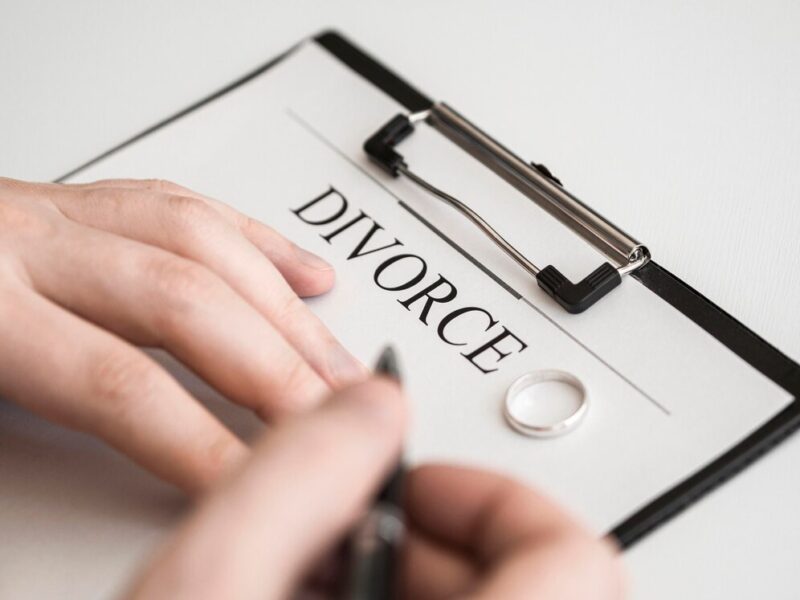 The Importance of Hiring a Reputable Divorce Lawyer - Vxchnge